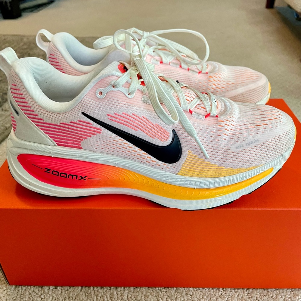 Nike Women's Vomero 18 Running Shoes - White and Pink